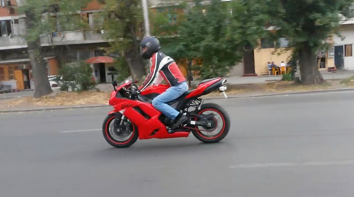 zx6.jpg