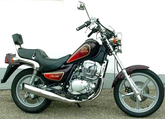 hyosung_cruise_125_159343.jpg