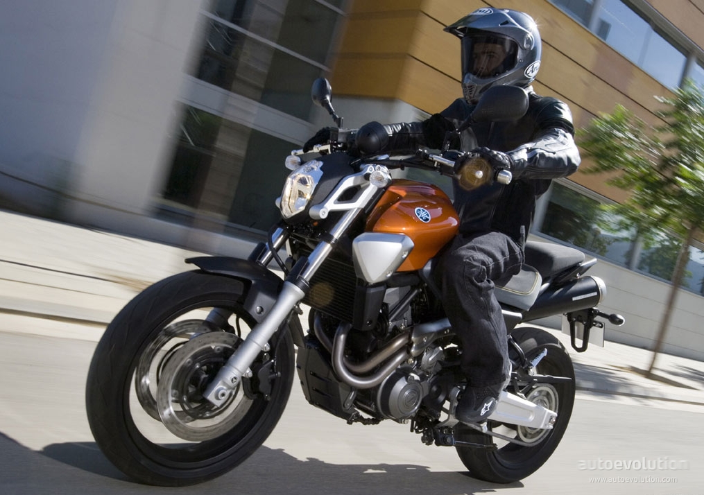 YAMAHAMT_03_758_1.jpg