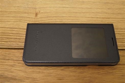Durable_construction_offers_premium_protection_for_your_screen._Official_Samsung_accessory_made_.jpg