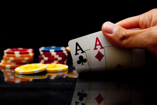 Texas_Holdem_Pocket_Aces.jpg