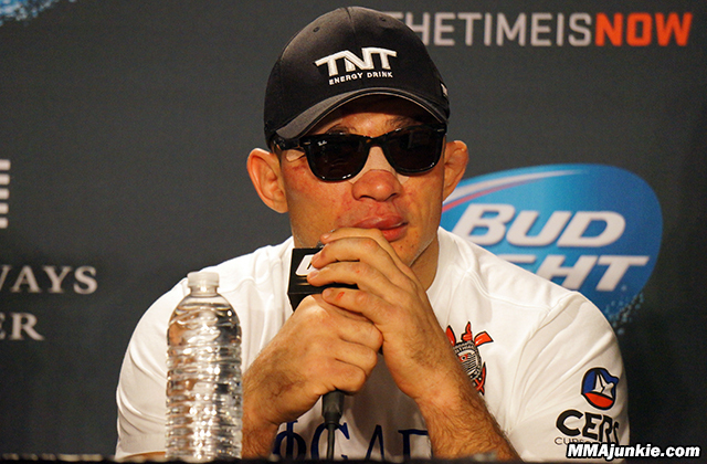 junior_dos_santos_ufc_on_fox_13_post.jpg
