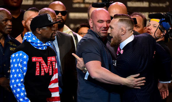 Conor_McGregor_Floyd_Mayweather_Dana_White_924769.jpg
