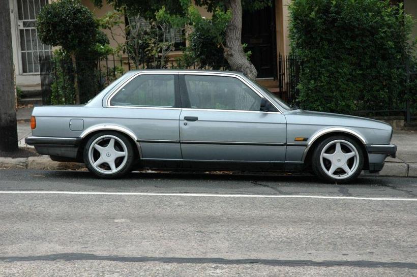 bmw323i_medium.JPG