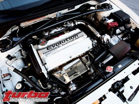 0801_turp_02_z_2004_mitsubishi_evolution_viii_engine.jpg