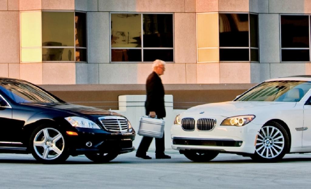 2009_bmw_750li_vs_2009_mercedes_benz_s550_02_gallery_image_large.jpg