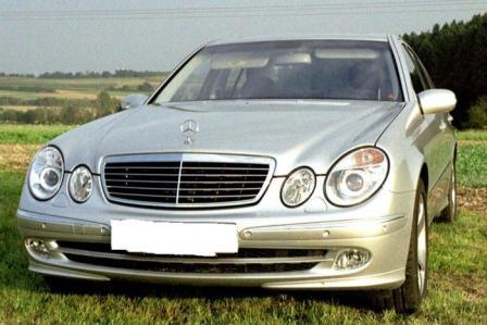 Mercedes_E500_0.jpeg