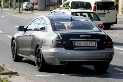 2009_E_Klasse_Coupe_5.jpg
