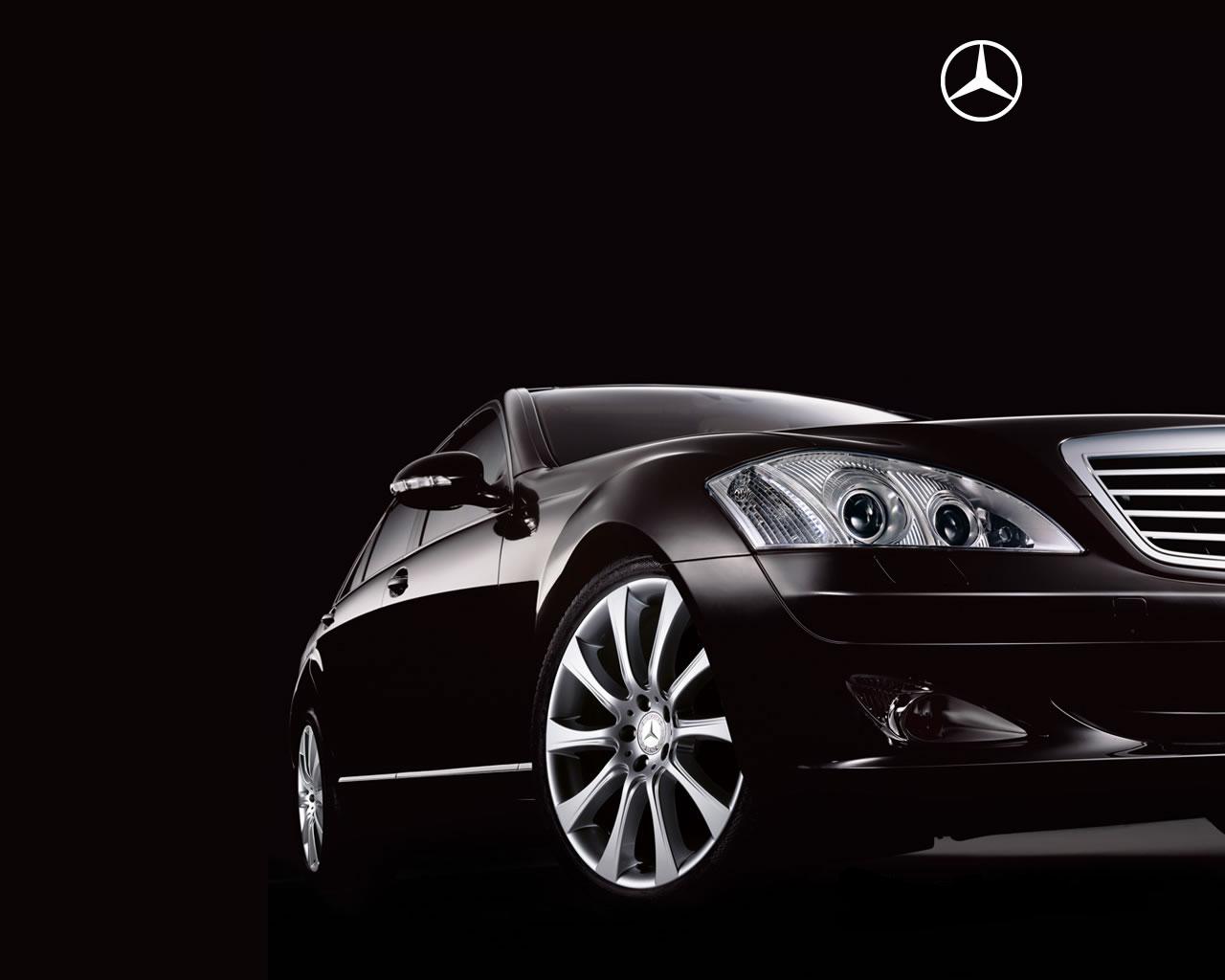 21_2009_Mercedes_Benz_S_Class.jpg