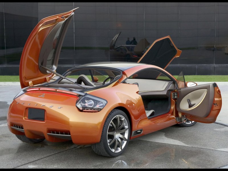 2004_Mitsubishi_Eclipse_Concept_E_Open_Doors_1024x768.jpg