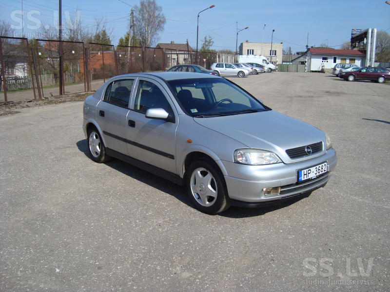 opel_astra_1.800.jpg
