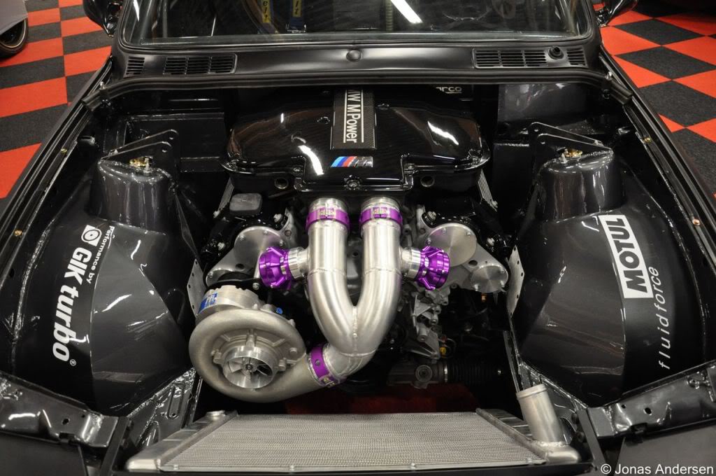 E30withV8.jpg