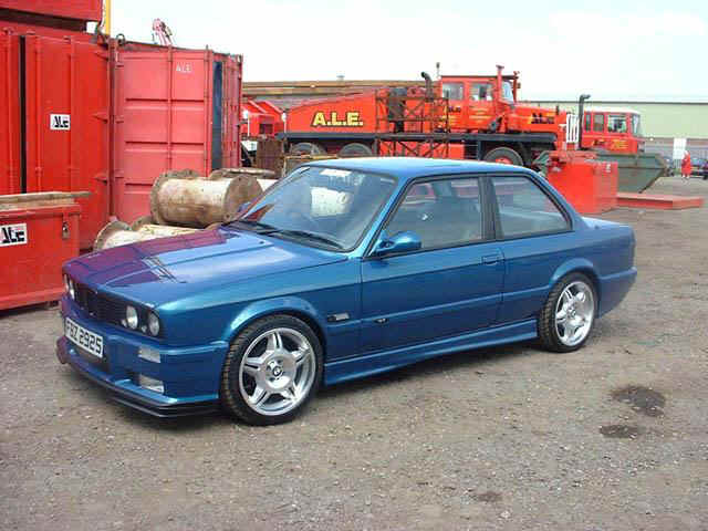 front_perspective_av3_blue.jpg