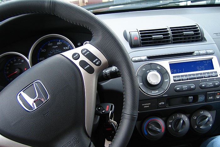 2007HondaFit_int.jpg
