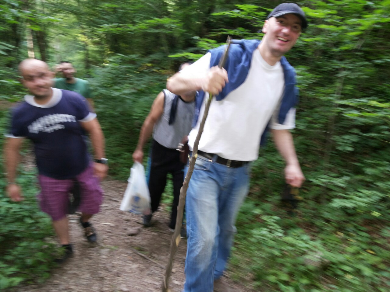 image_4d39919db695448da417721ac833cc2aba2bccb529f215e258354105f3c09c3a_V.jpg