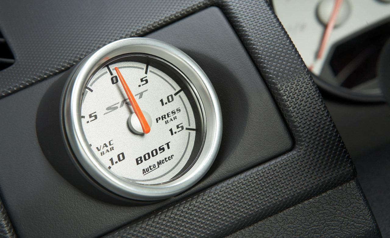 2009_dodge_caliber_srt4_turbo_boost_gauge_photo_319968_s_1280x782.jpg