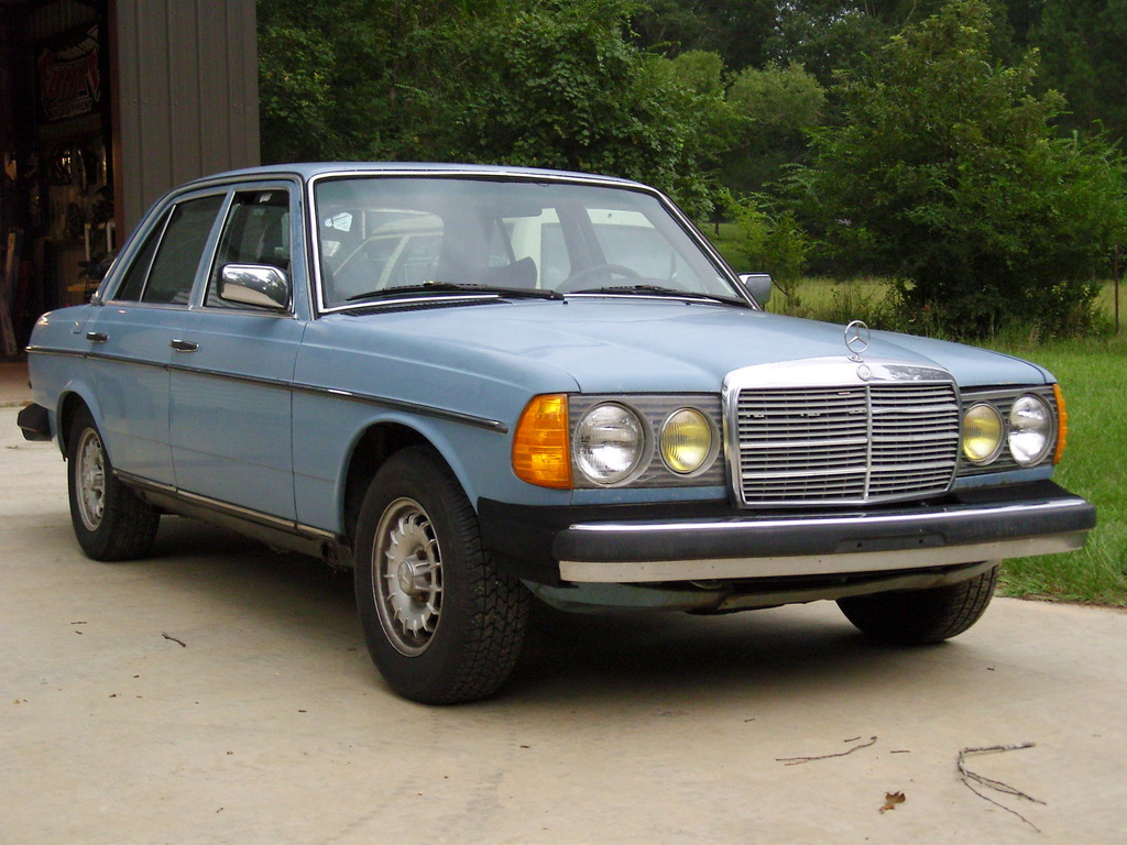 1981_Mercedes_240D_.jpg