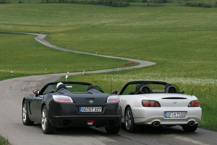Opel_GT_und_Honda_S2000.jpg