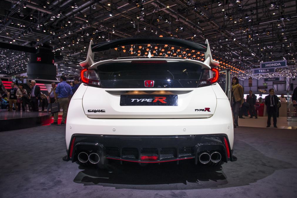 2015_Geneva_Honda_Civic_Type_R_023.jpg