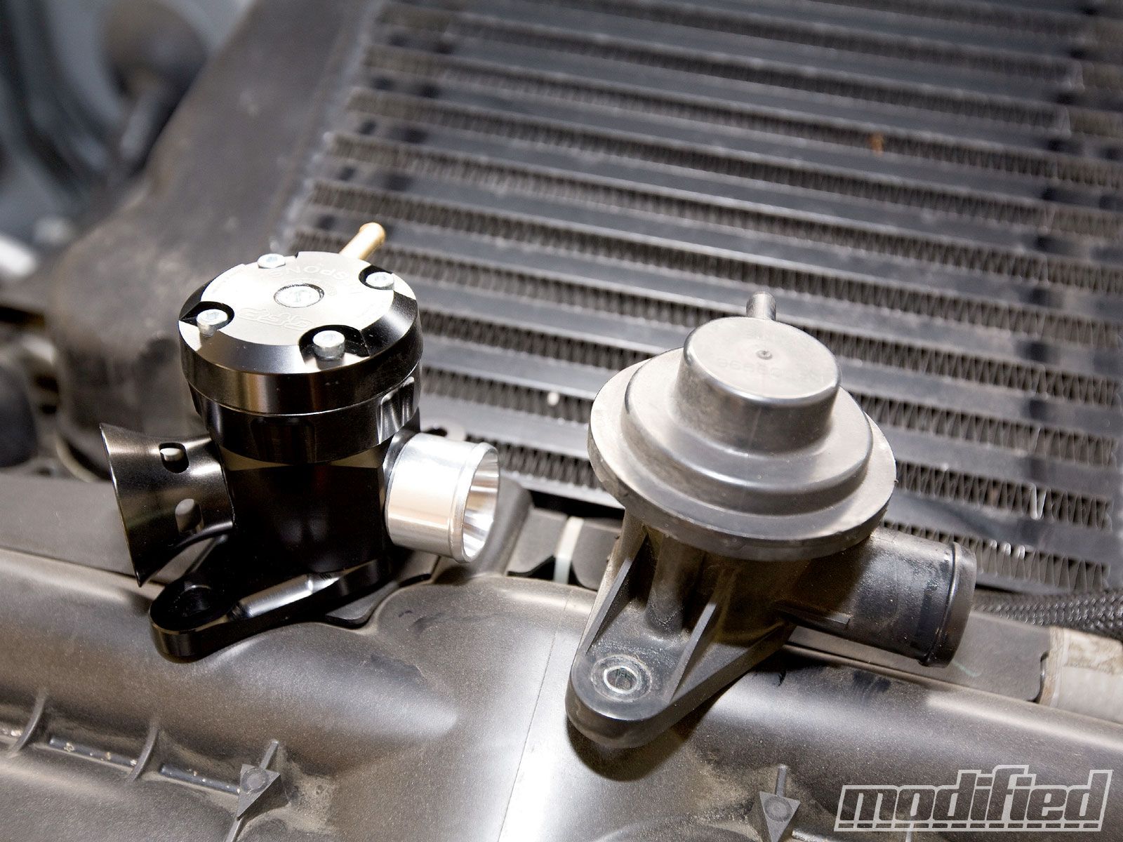 modp_1005_06_o_2008_subaru_impreza_wrx_stock_bov.jpg
