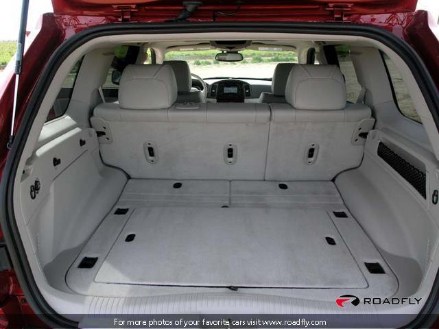 jeep_grand_cherokee_cargo_space.jpg