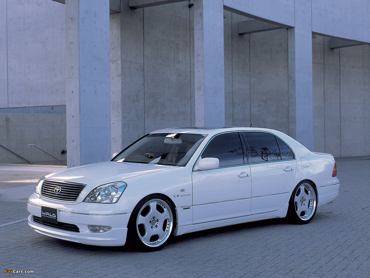 toyota_celsior_2000_wallpapers_5.jpg