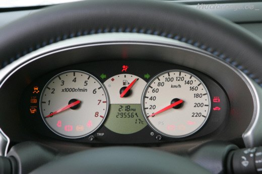 micra_k12_160_sr_2005_08a.jpg