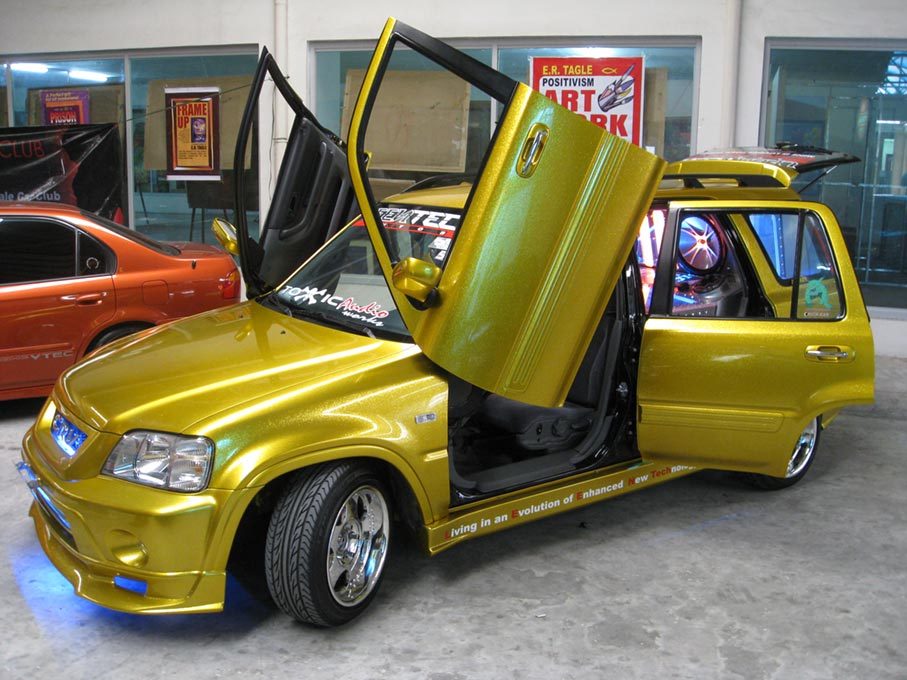 31046810018_large.jpg