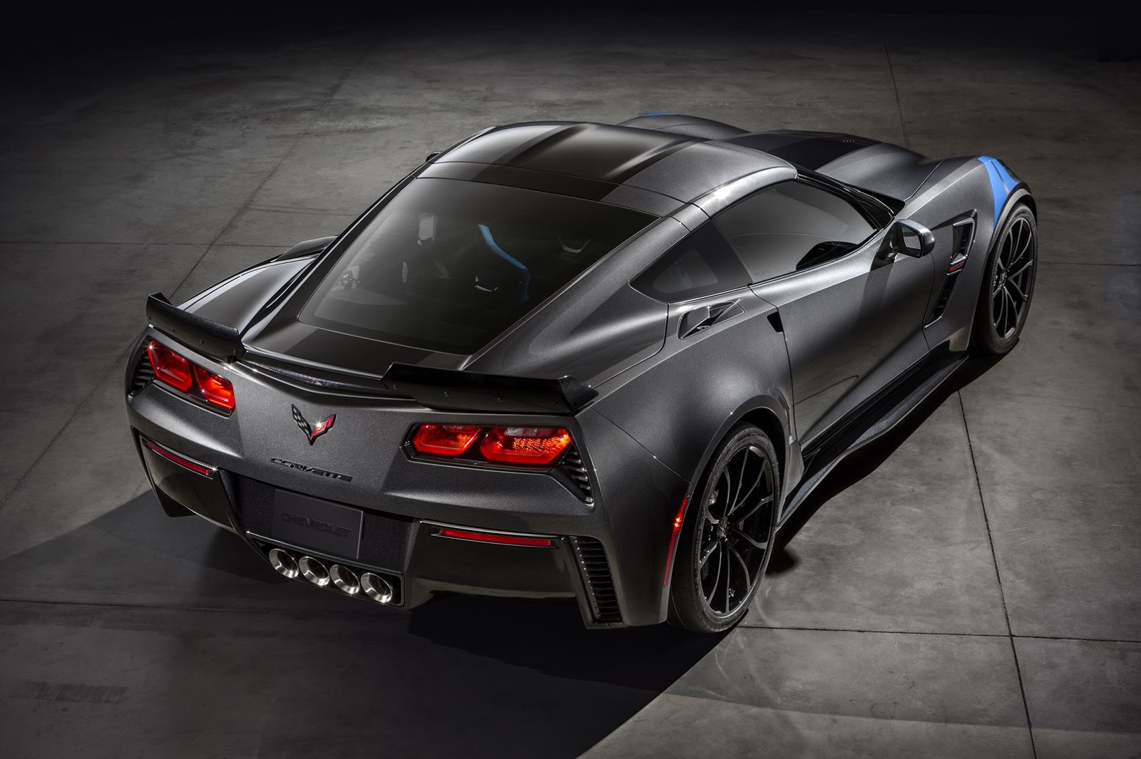 2017_Chevrolet_Corvette_GrandSport_2.jpg