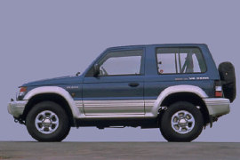 MITSUBISHI_Pajero__Mk_2__2_Doors_1992_main.jpg