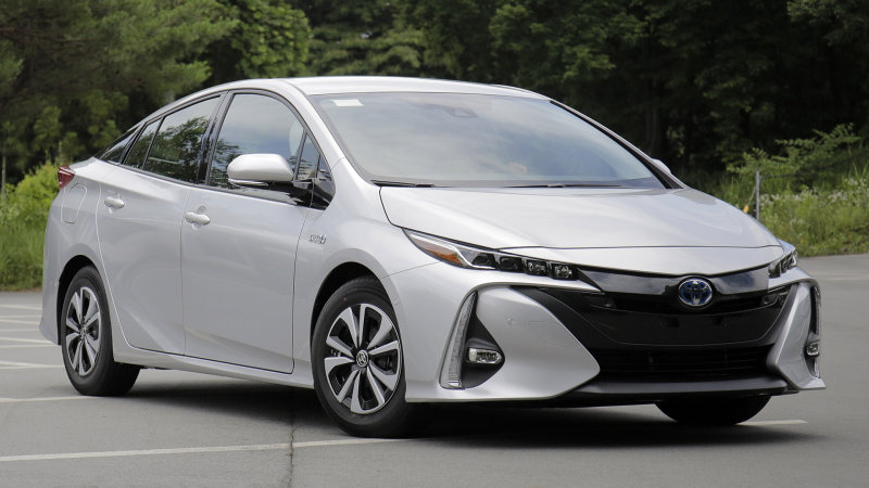 01_2017_toyota_prius_prime_prototype_fd.jpg