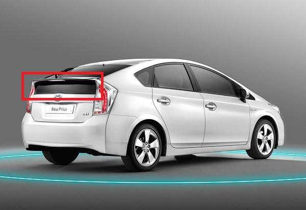 Toyota_Prius_Facelift_2012_back.jpg