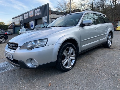 subaru_outback_petrol_2005.9225d9.jpg