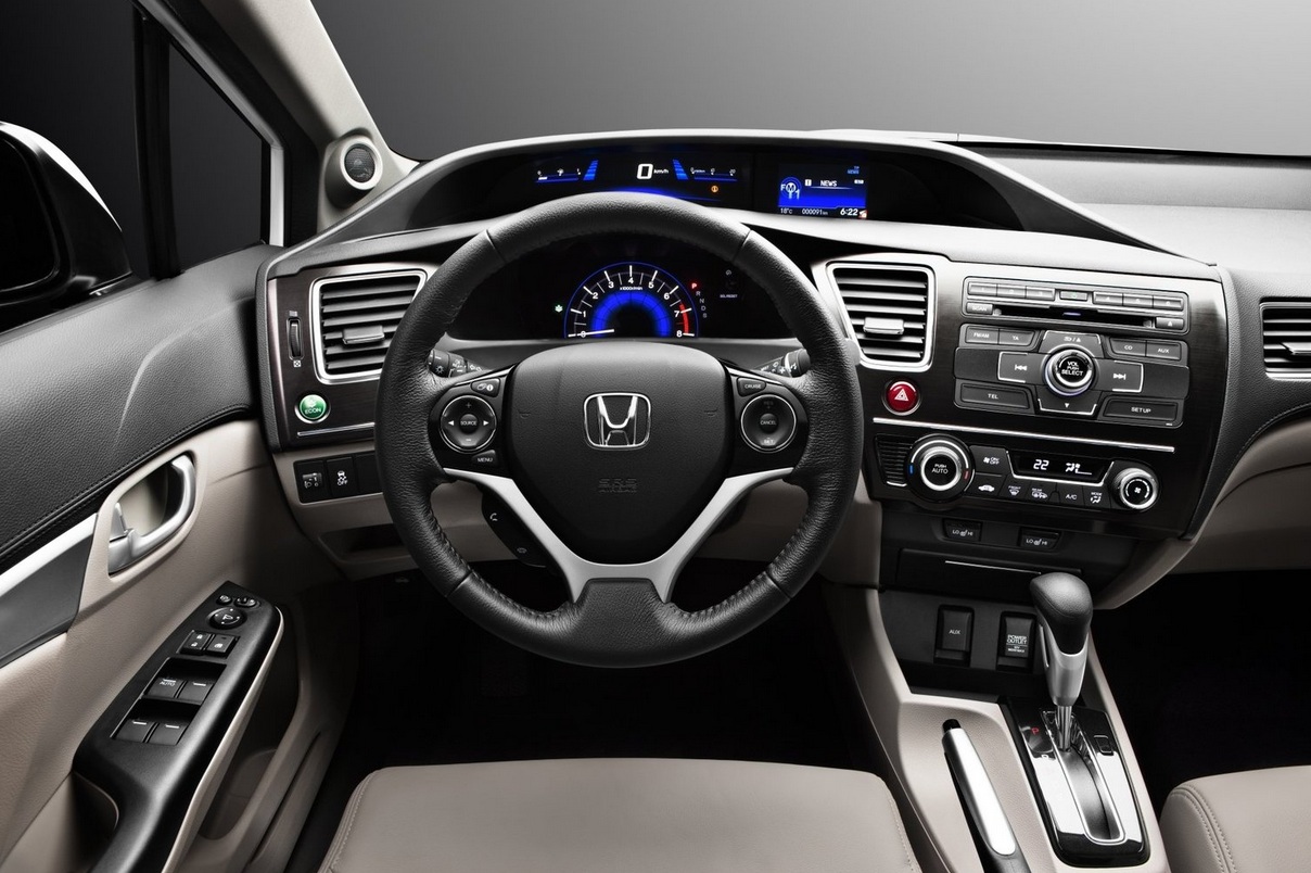 honda_civic_2014_salon_1.jpg