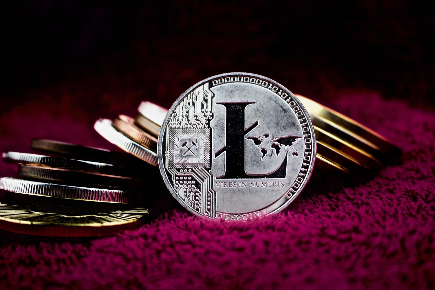 litecoin_coins_e1497897282632.jpg