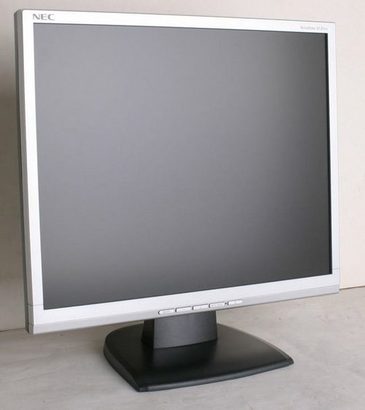 1_prodayu_lcd_monitor_19_dyuymov_nec_accusync_lcd93v.jpg