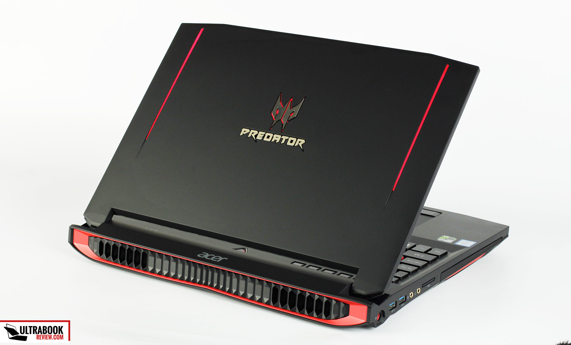 acer_predator_desing_exterior.jpg