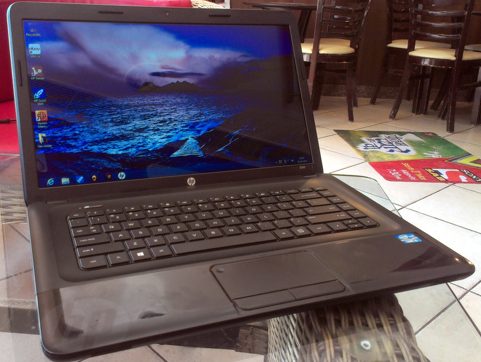 HP_Pavilion_2000_2D89NR_laptop_notebook_computer_review____13_.jpg