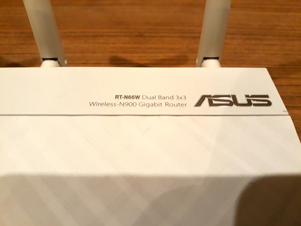 Asus_RT_N66W__2_.jpg