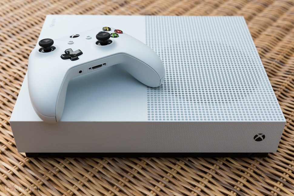 148296_games_review_xbox_one_s_all_digital_edition_product_shots_image1_xct4hs5njv.jpg