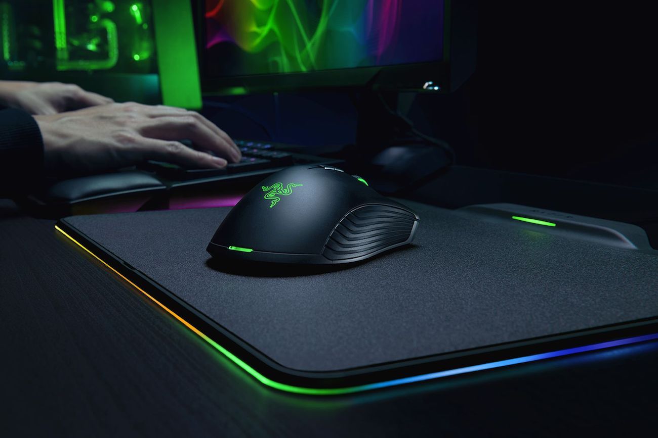 Razer_Mamba_Hyperflux_Wireless_Gaming_Mouse_01_2000x.jpg