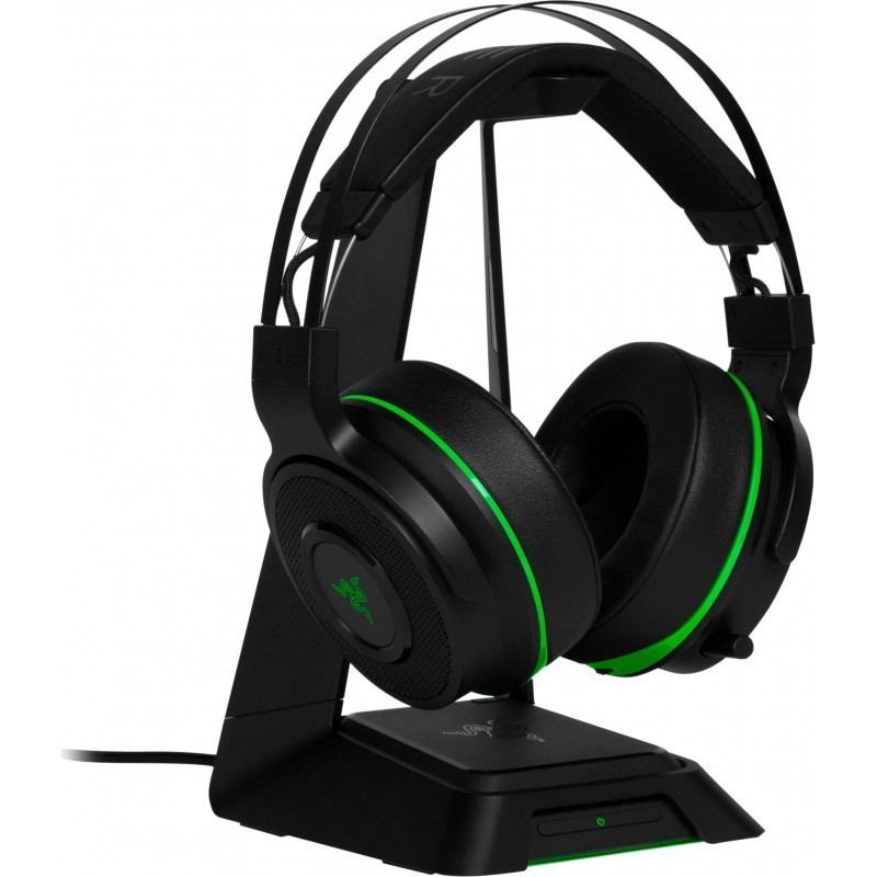 razer_naushniki_thresher_ultimate_xbox_one_podstavka.jpg