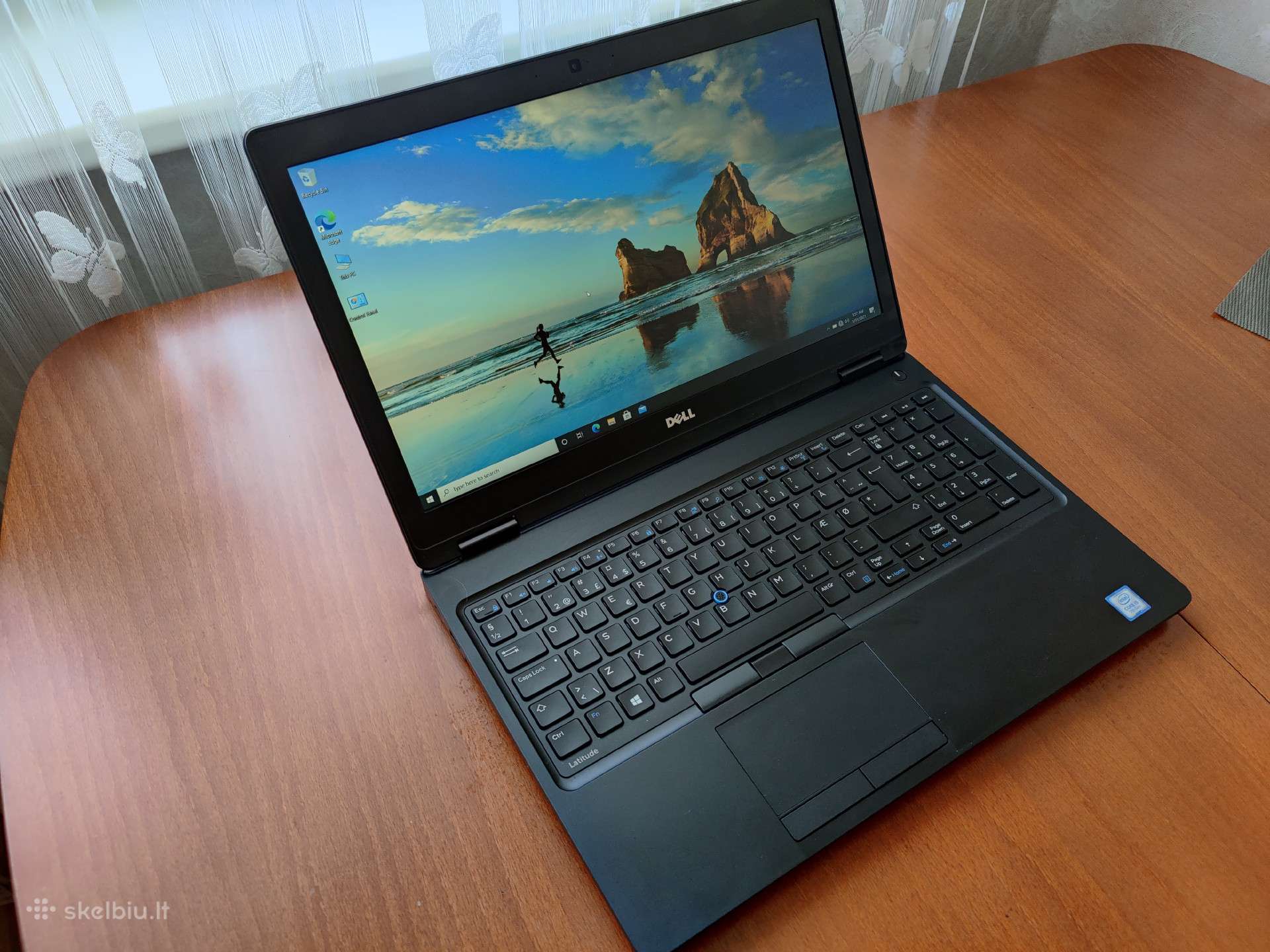 dell_latitude_e5580_i5_7200_8gb_256ssd_15_6_fhd.jpg