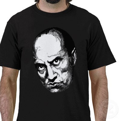 benito_mussolini_t_shirt_p235842867860726708qzj3_400.jpg
