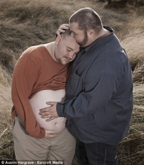 Worlds_Second_Pregnant_Man_Scott_Moore_001_473x543.jpg