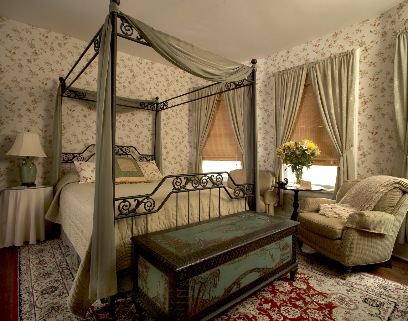 luxury_bedroom.jpg