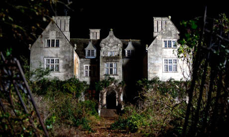 scary_house_woman_in_blac_007__1_.jpg
