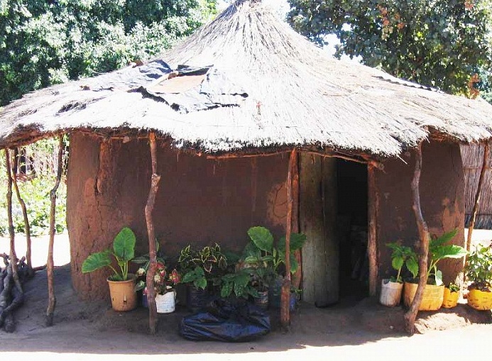 Nigeria_Miserable_house_15489.jpg