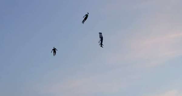 flying_people_in_new_york_city1.jpeg