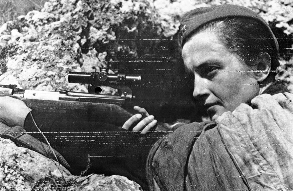woman_in_war_ww2_001.jpg